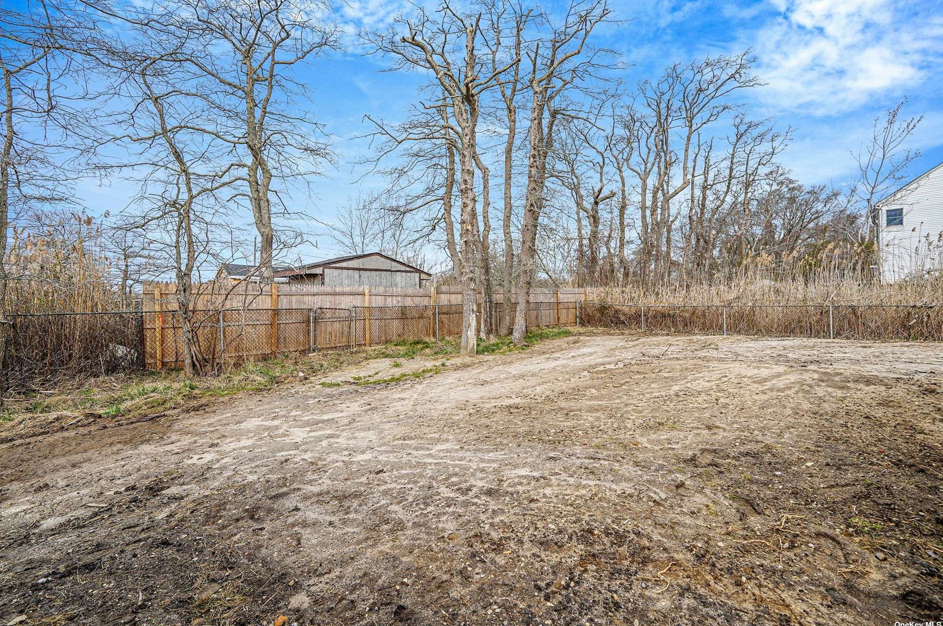 74 Monroe Dr, Old Mastic, NY 11951-7112