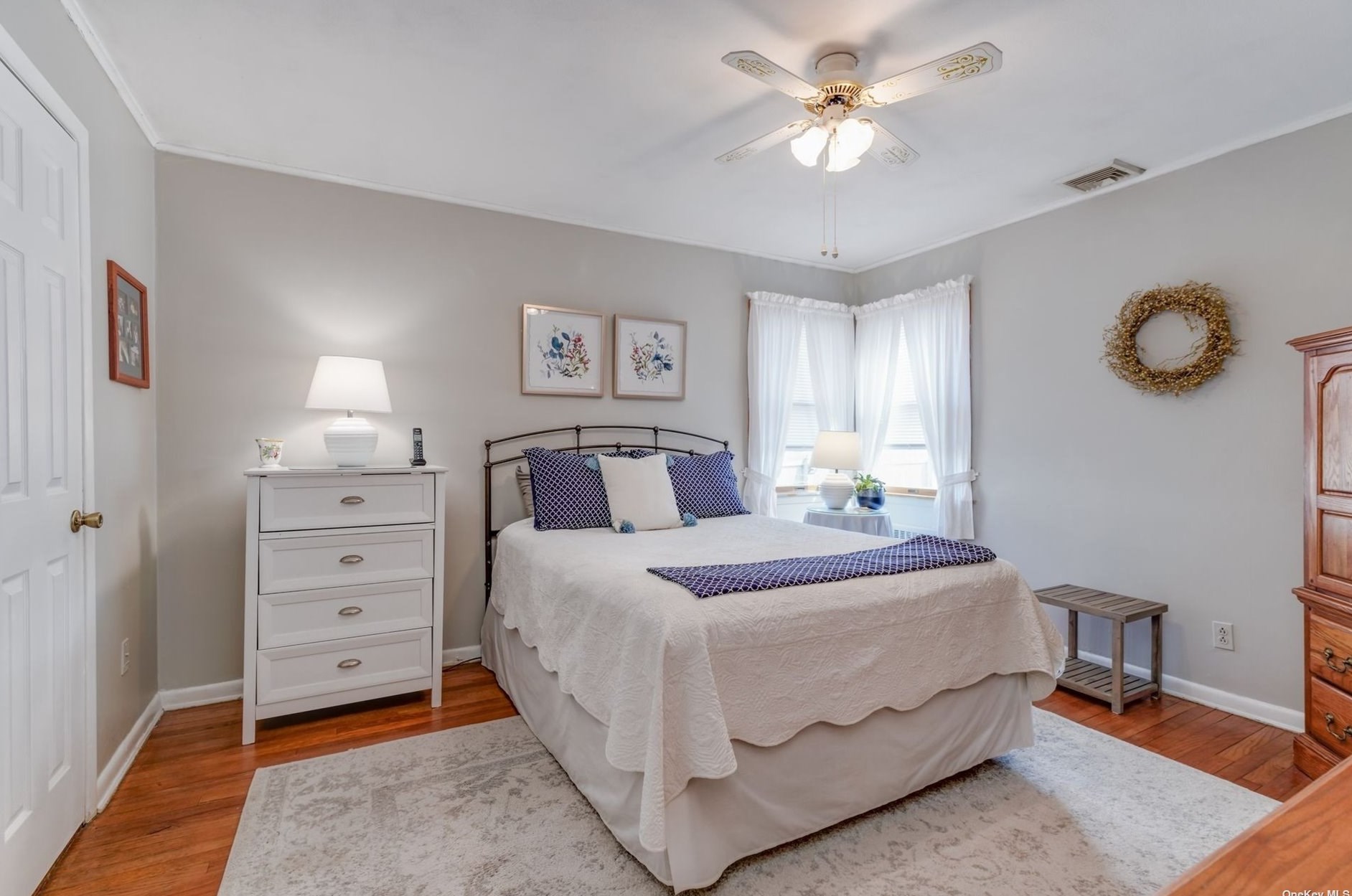 6 Cutting St, Hunt NY 11743-5522 exterior