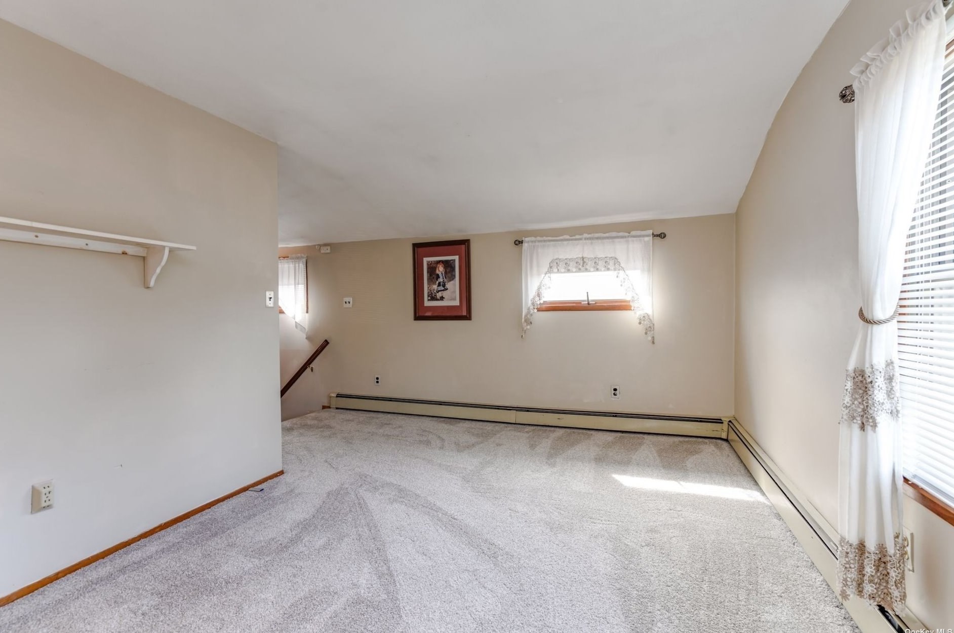 6 Cutting St, Hunt NY 11743-5522 exterior