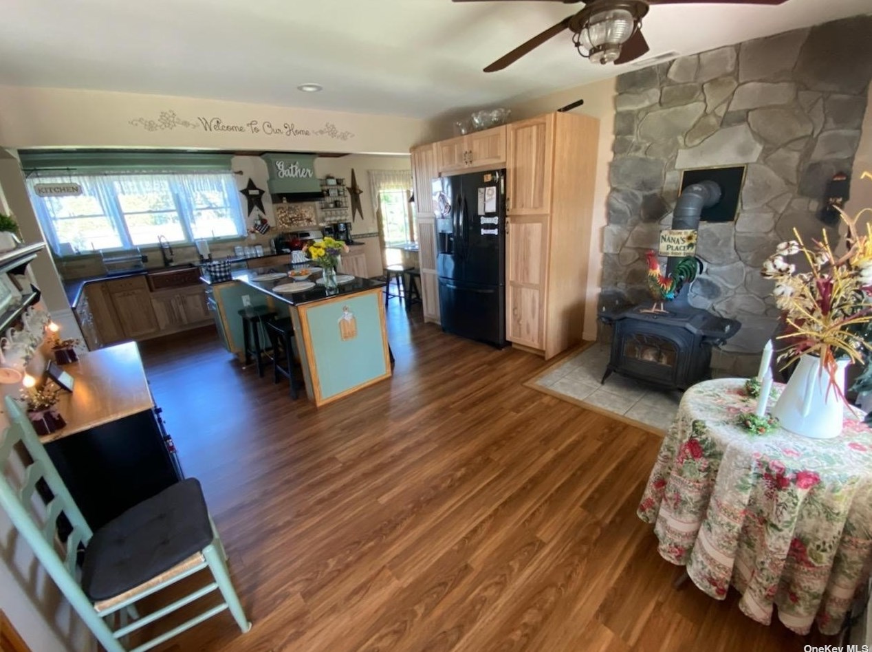 172 N Hamilton Ave, North Lindenhurst, NY 11757