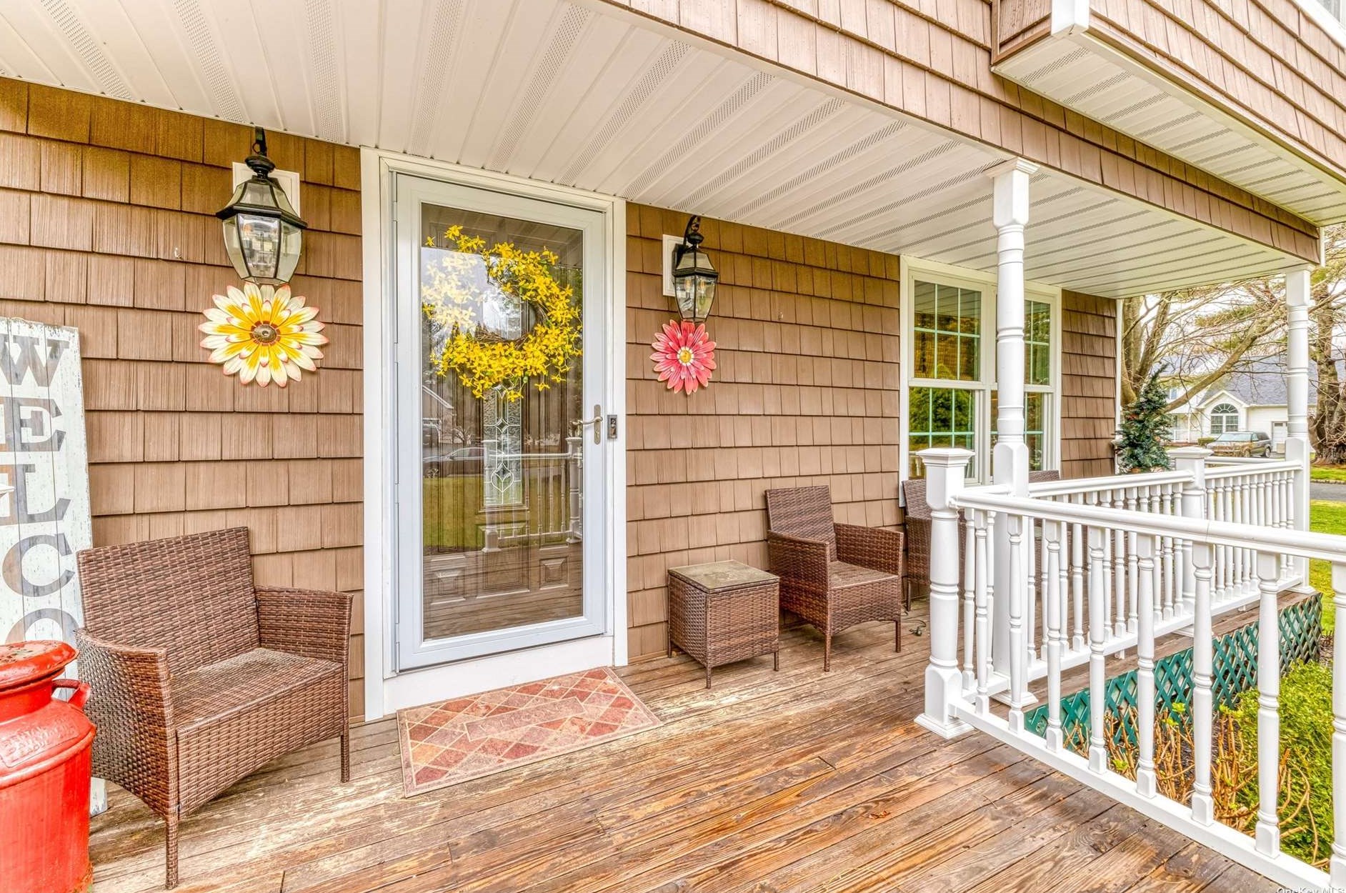 8 Island Bay Ave, Middle Island, NY 11953-2375