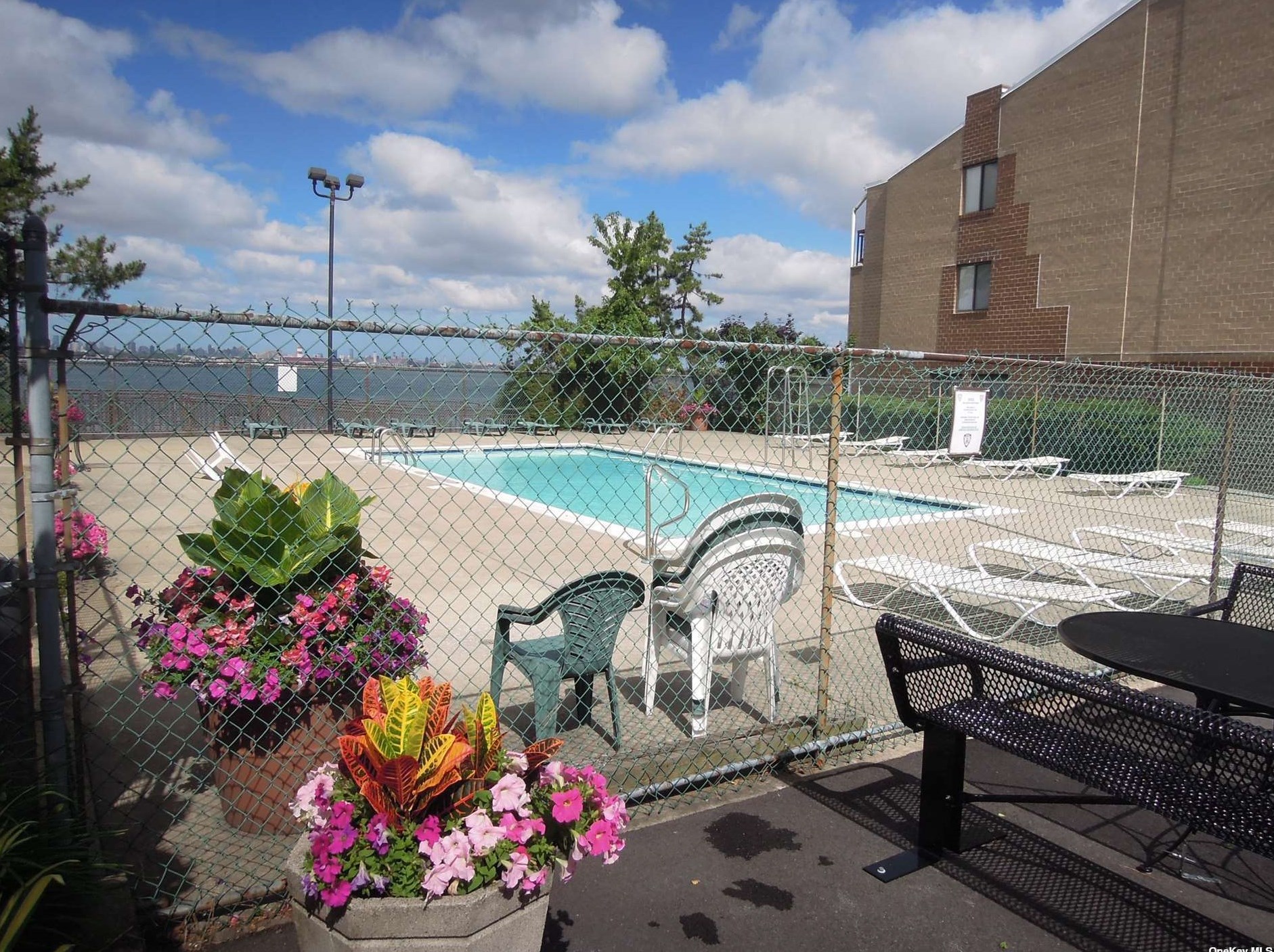 25-56 120th St, Flushing, NY 11356-1671