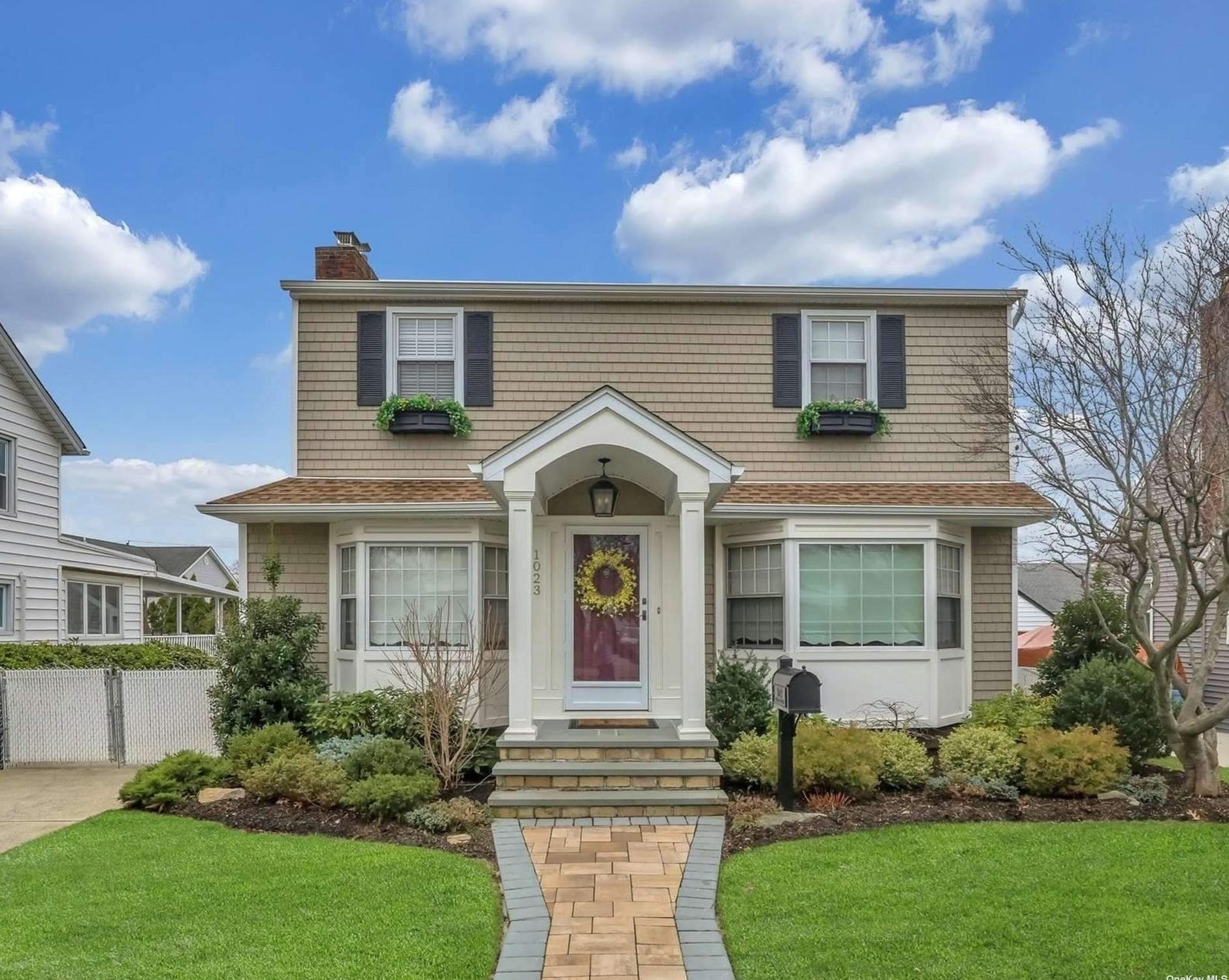 1023 Van Buren Ave, Franklin Square, NY 11010-2119