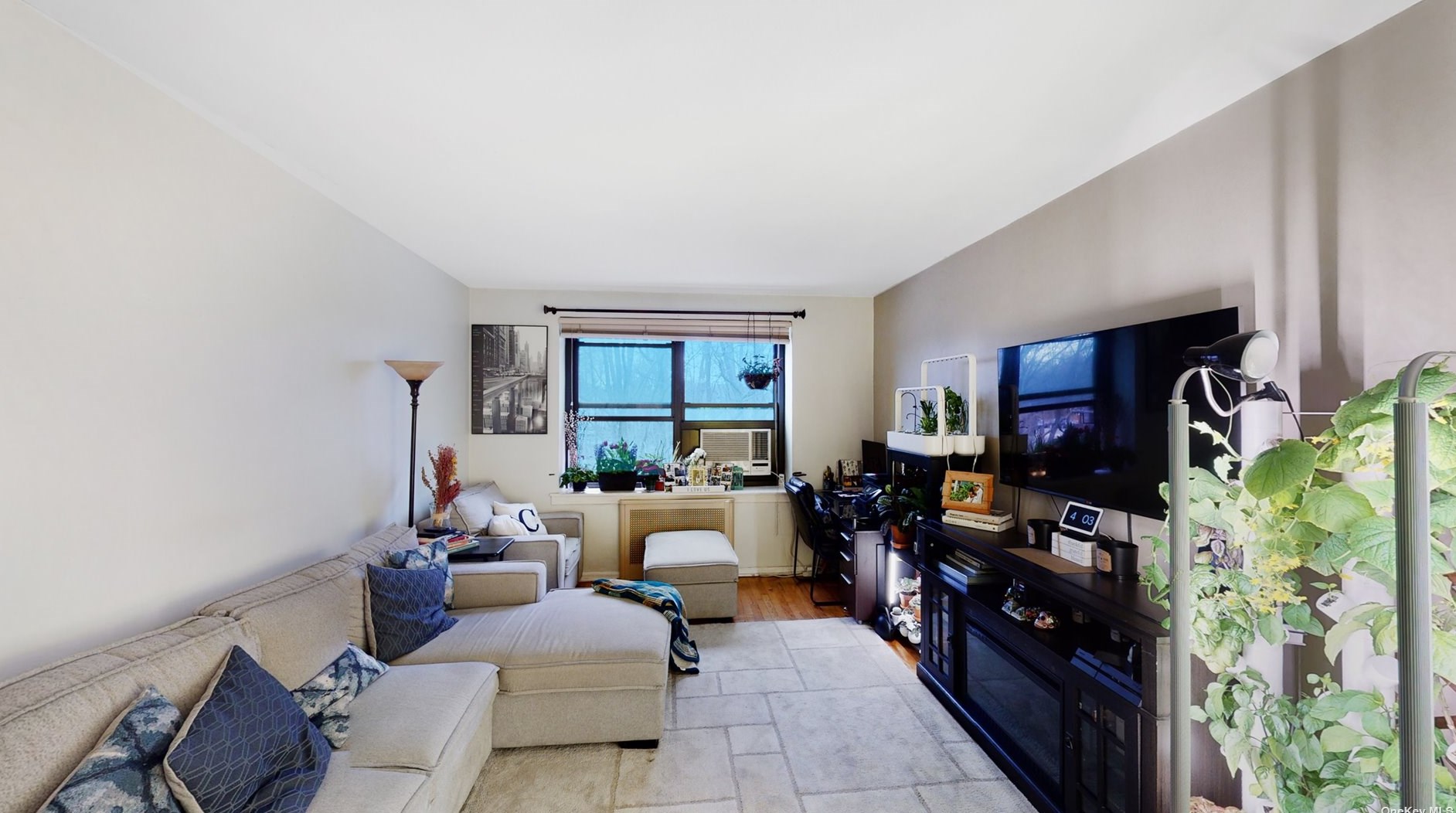 7550 Bell Blvd, Flushing NY 11364-3457 exterior