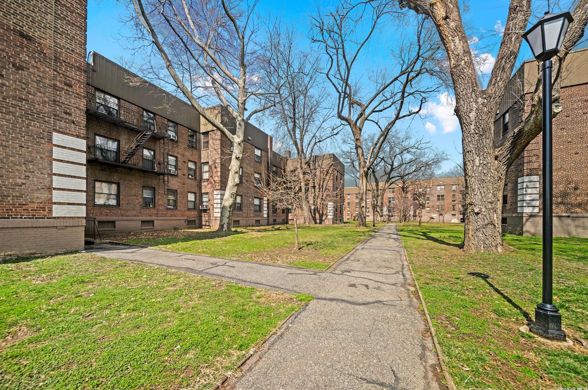 2227 76th St, Flushing NY  11370-1244 exterior