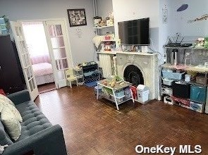 20 121st St, Flushing NY  11356-1158 exterior