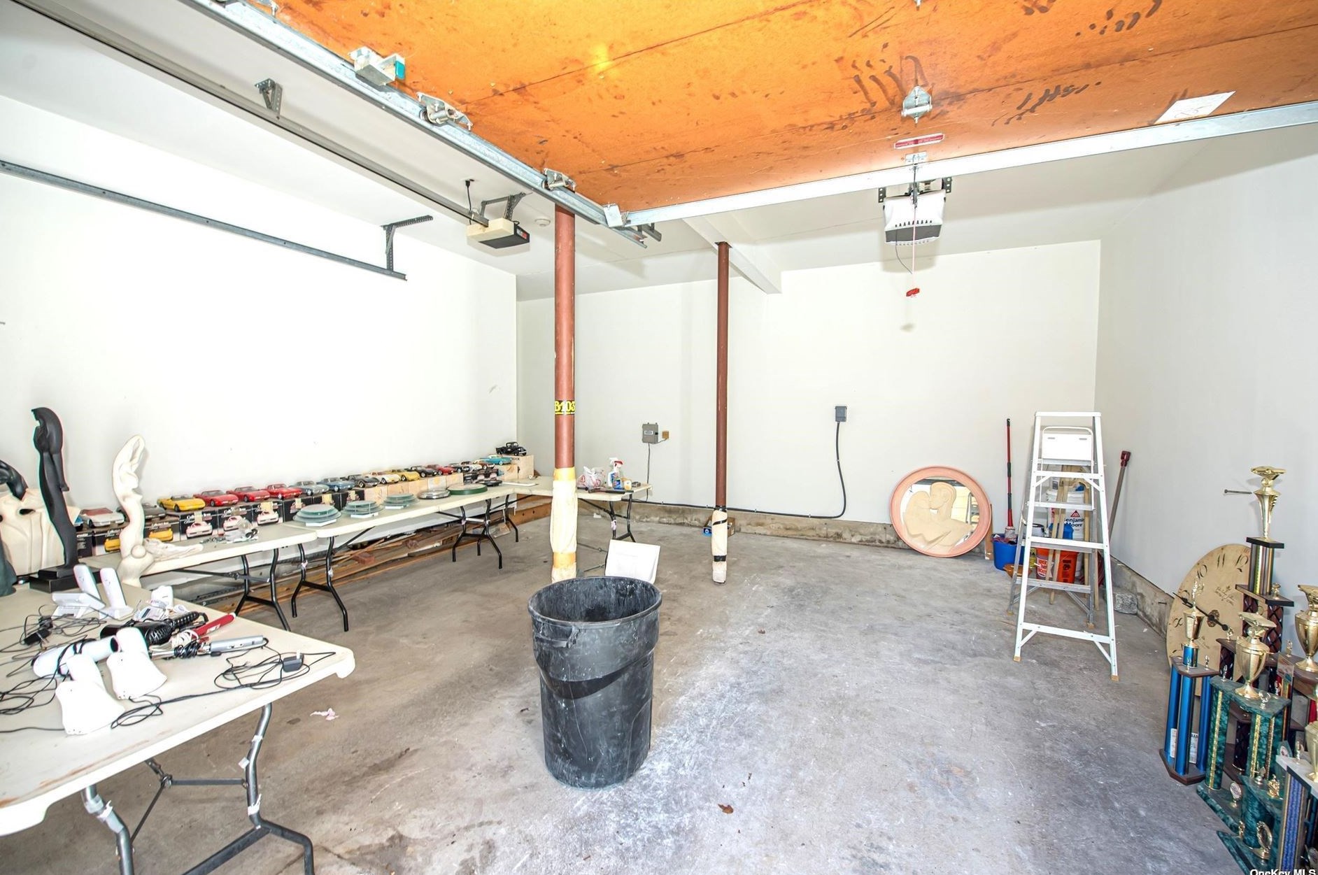 292 Holbrook Rd, Hauppauge NY  11779-1813 exterior