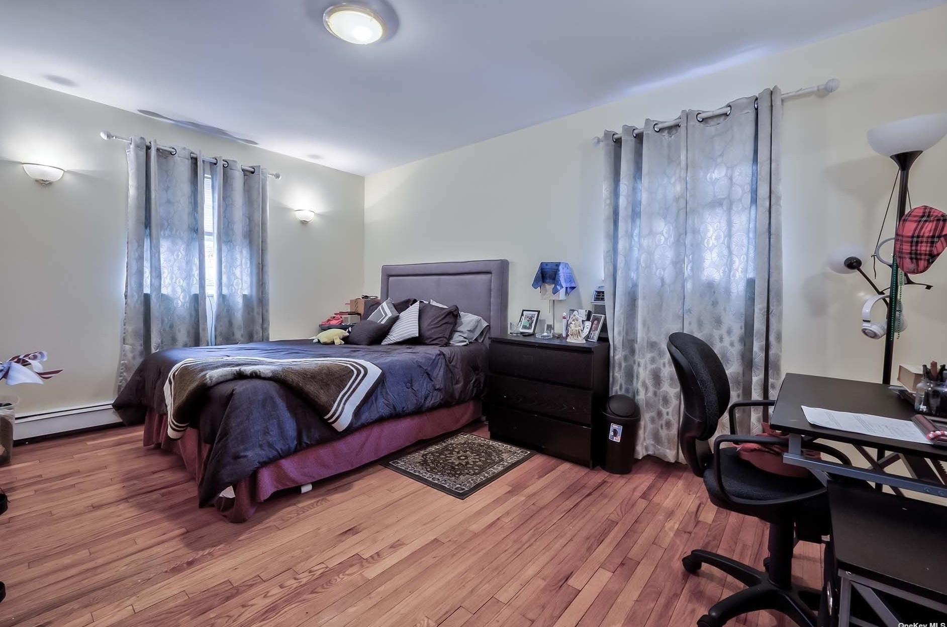 614 Woodbury Rd, Hicksville NY 11803-1012 exterior