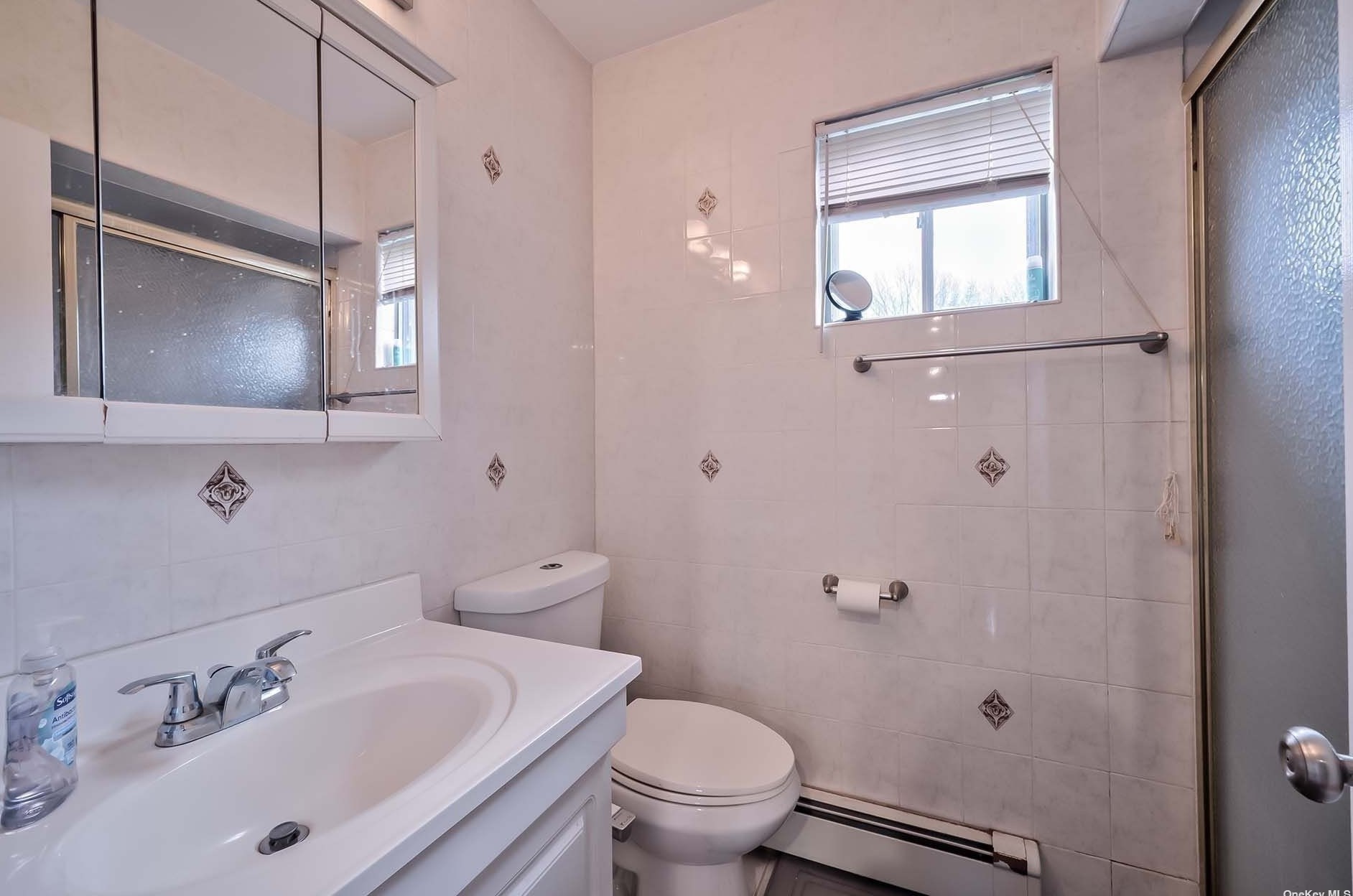 614 Woodbury Rd, Hicksville NY 11803-1012 exterior