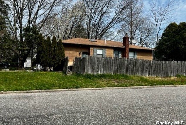 1 Kristina St, Canaan Lake, NY 11772-4595