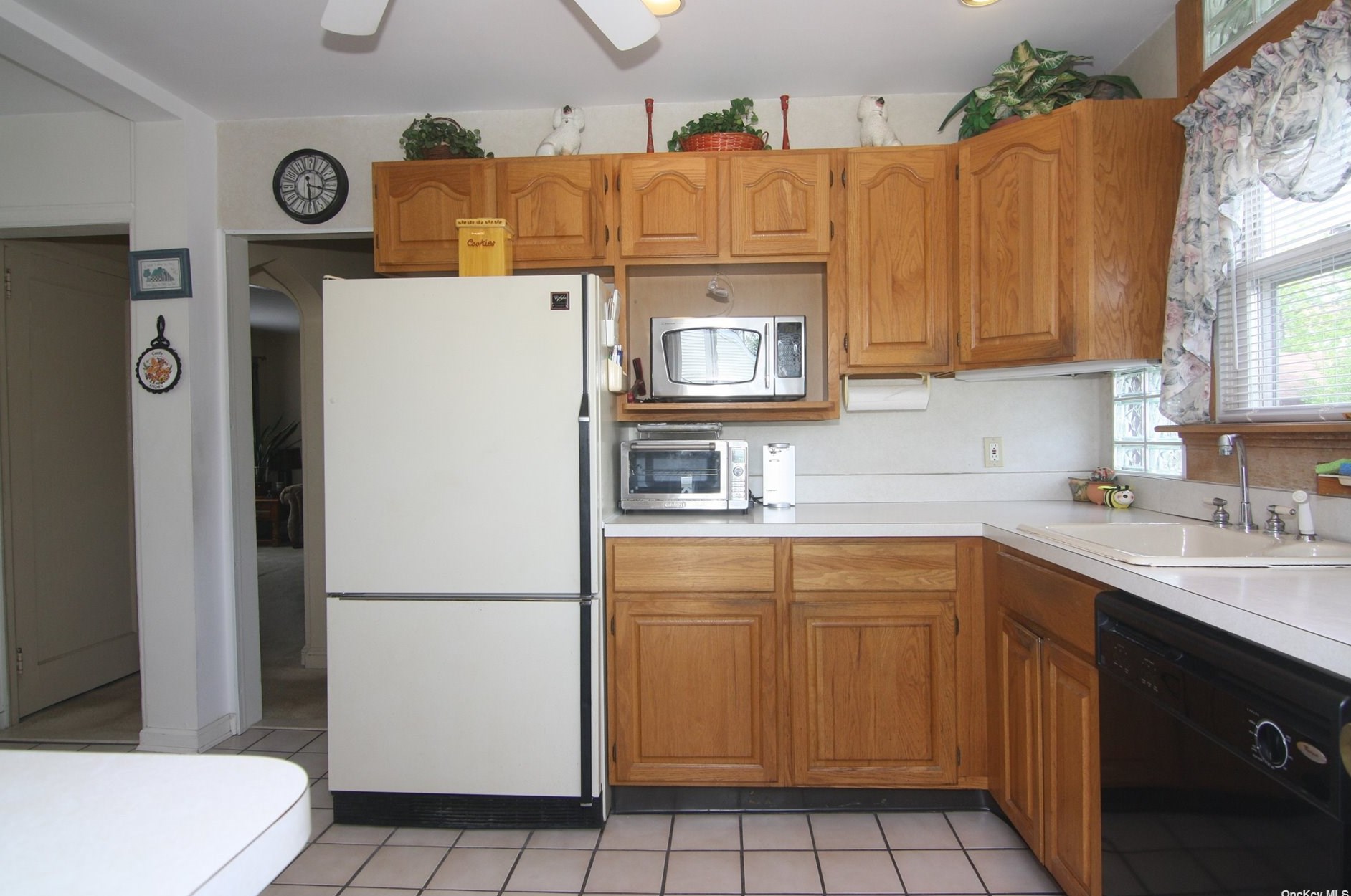 2009 Russell St, North Bellmore, NY 11710