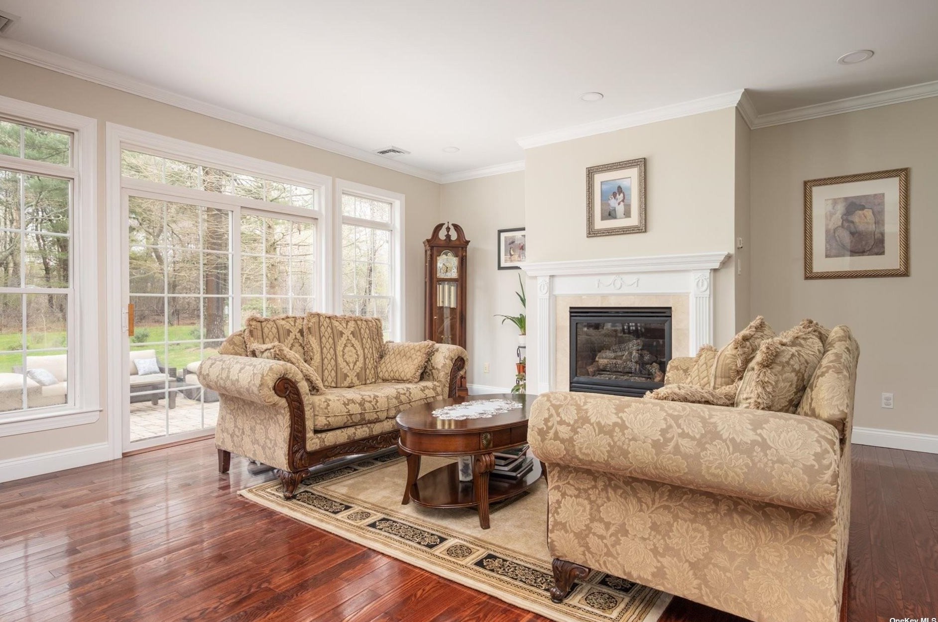 9 Wessel Ln, Gordon Heights NY  11763-3510 exterior