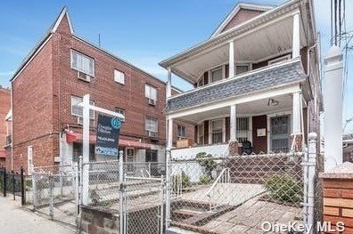 86-05 Britton Ave, Flushing, NY 11373-2452