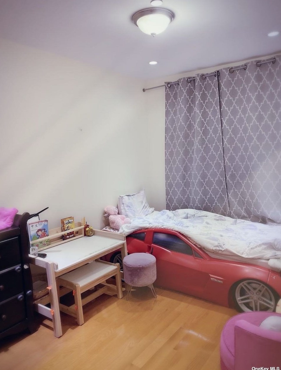 5612 136th St, Flushing NY  11355-5029 exterior