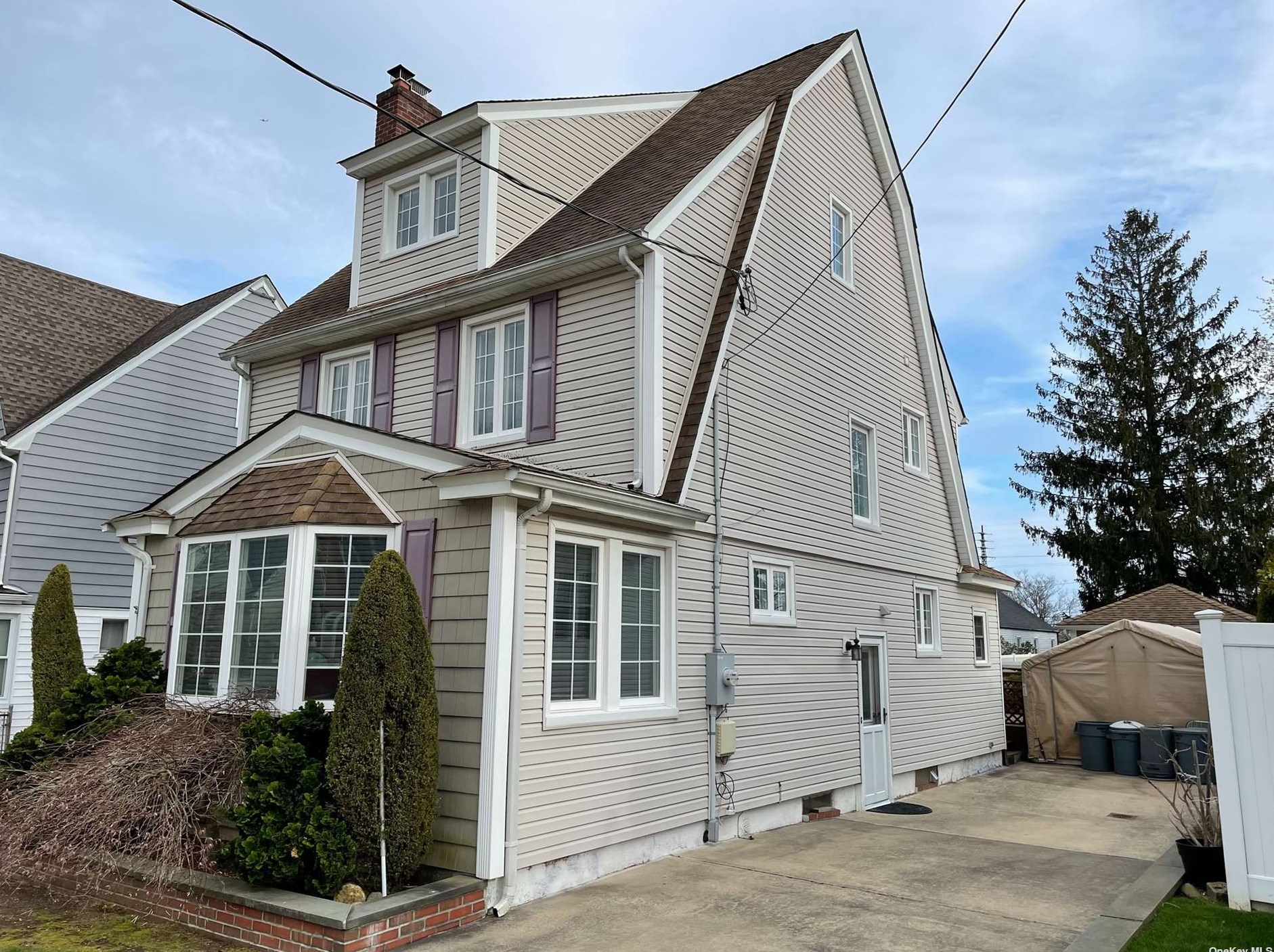 878 Jayne Pl, North Baldwin, NY 11510-2950