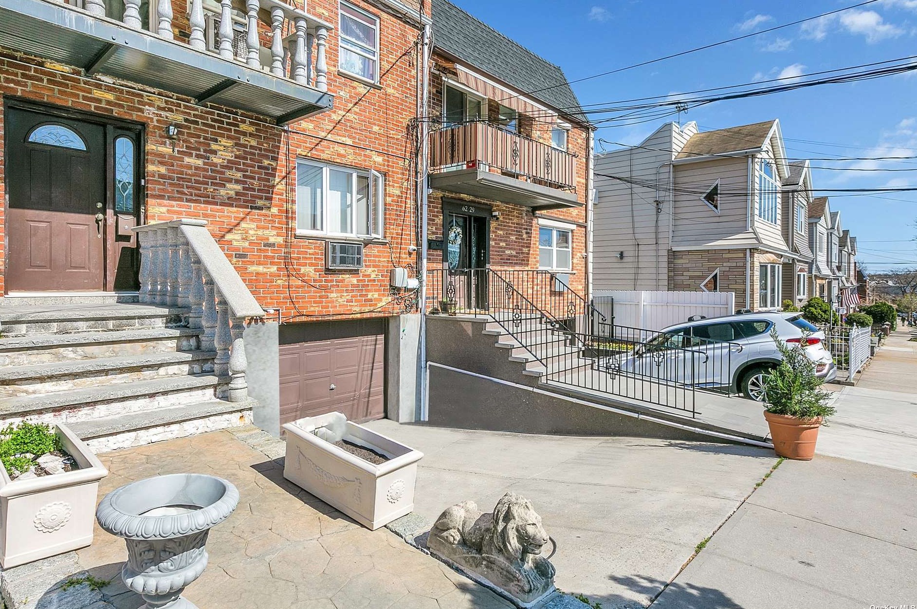 62-27 65th St, Flushing, NY 11379-2329