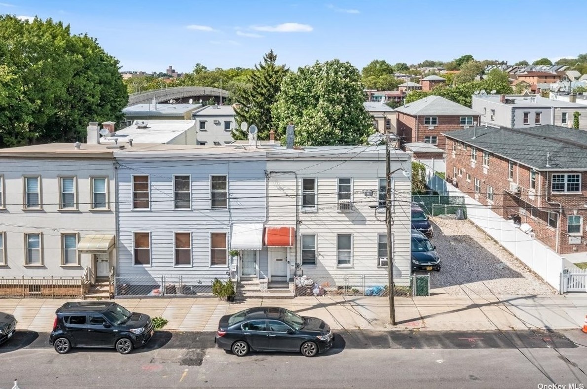 61-19 56th Ave, Flushing, NY 11378-2324