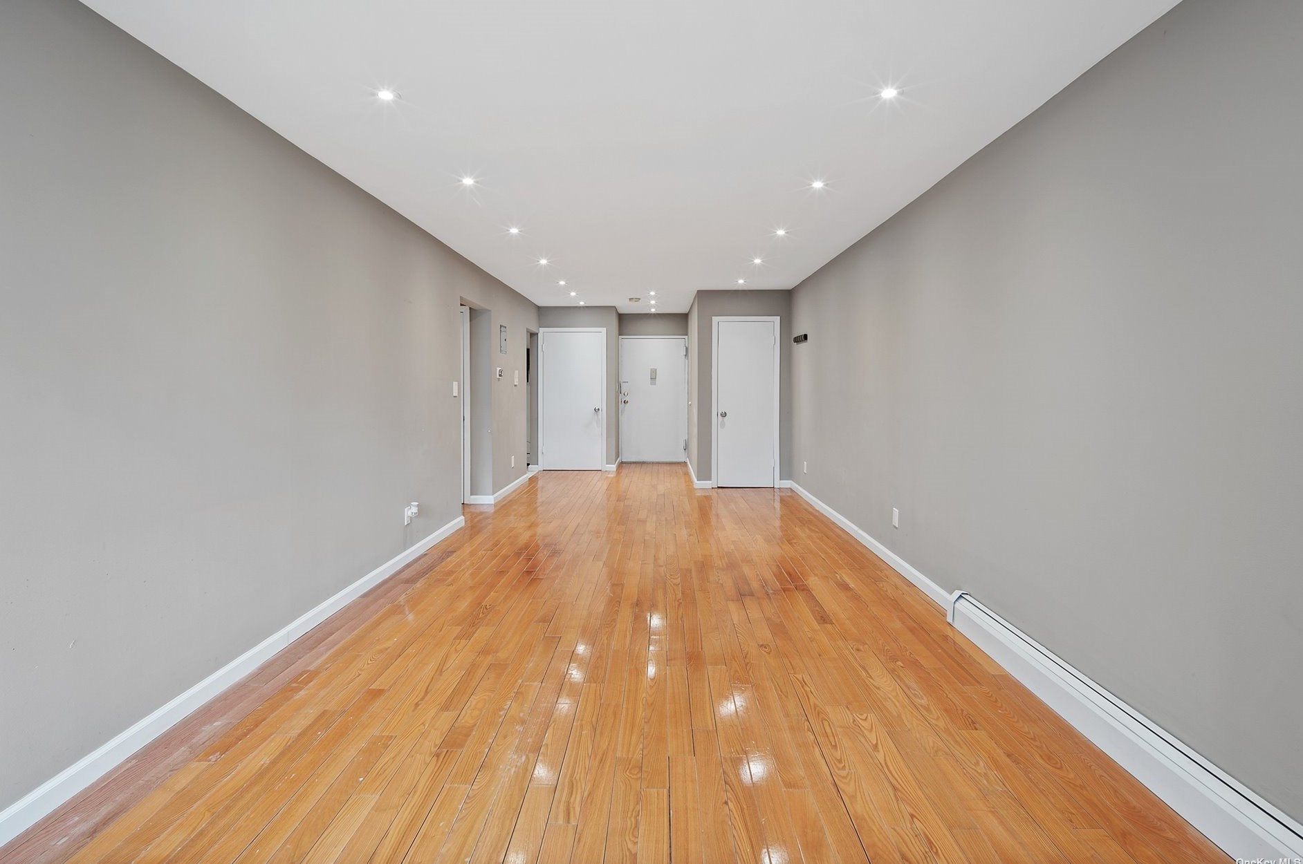 220-71 67th Ave, Flushing, NY 11364-4439