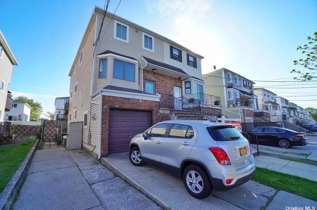 44 Mcveigh Ave, Staten Island, NY 10314-6208