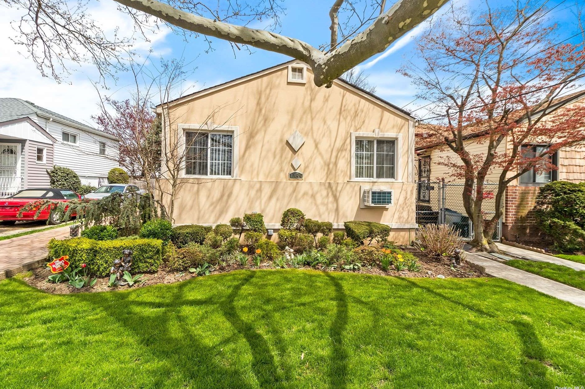 1259 100th St, Brooklyn, NY 11236-5030