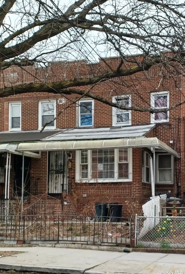 5023 47th St, Flushing, NY 11377-7327