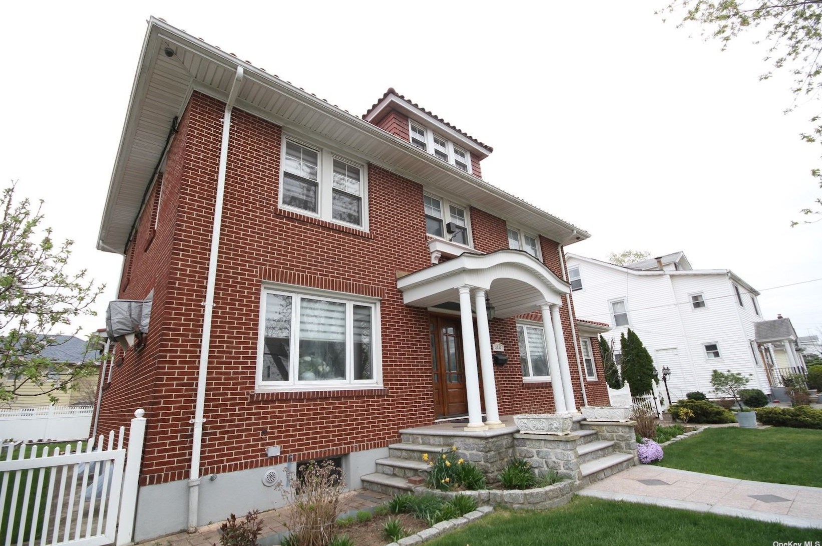 35-31 160th St, Flushing, NY 11358-1325