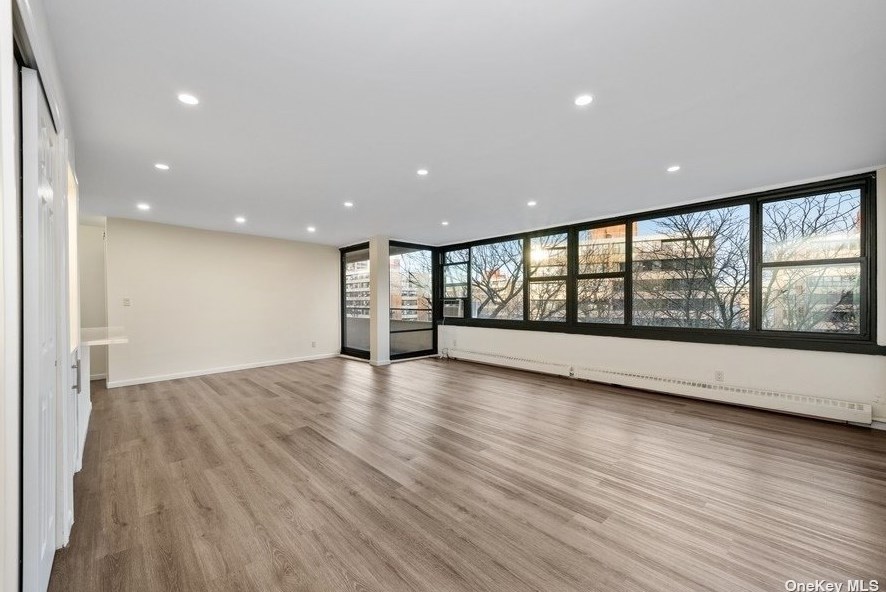920 166th St, Flushing, NY 11357-2252