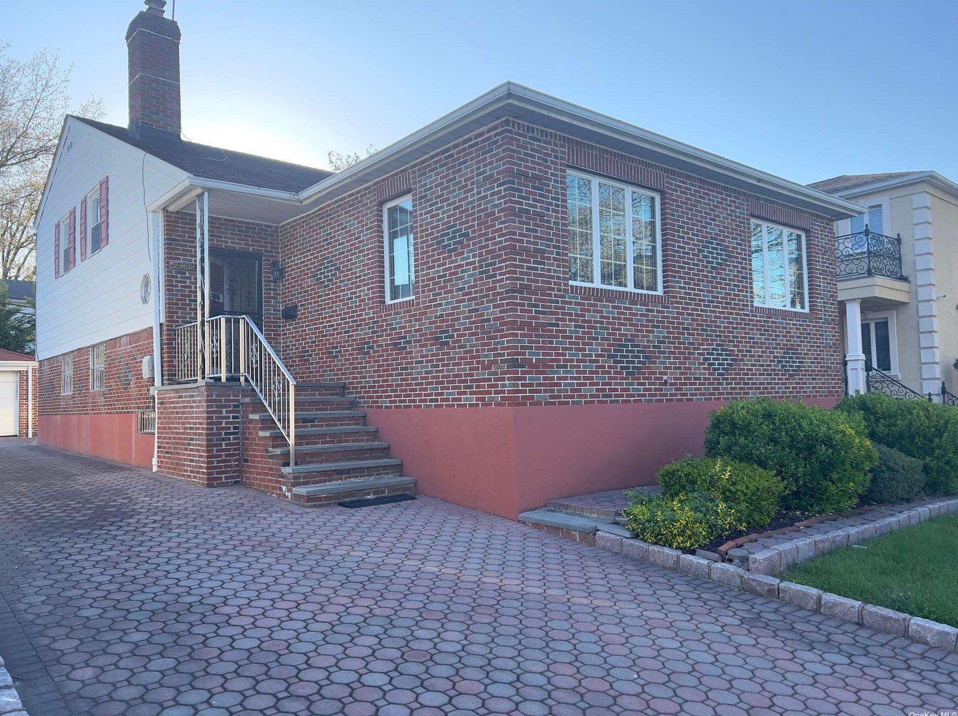 28-38 210th St, Flushing, NY 11360-2447