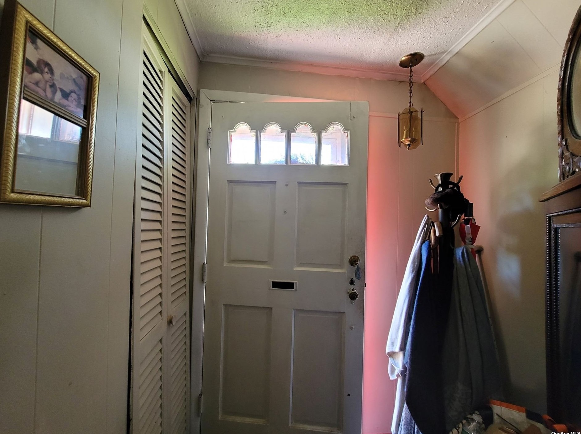 310 Oakford St, Hempstead NY  11552-3246 exterior