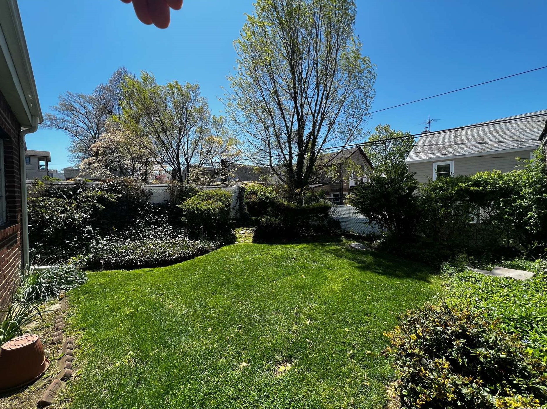 79-18 210th St, Flushing, NY 11364-1010