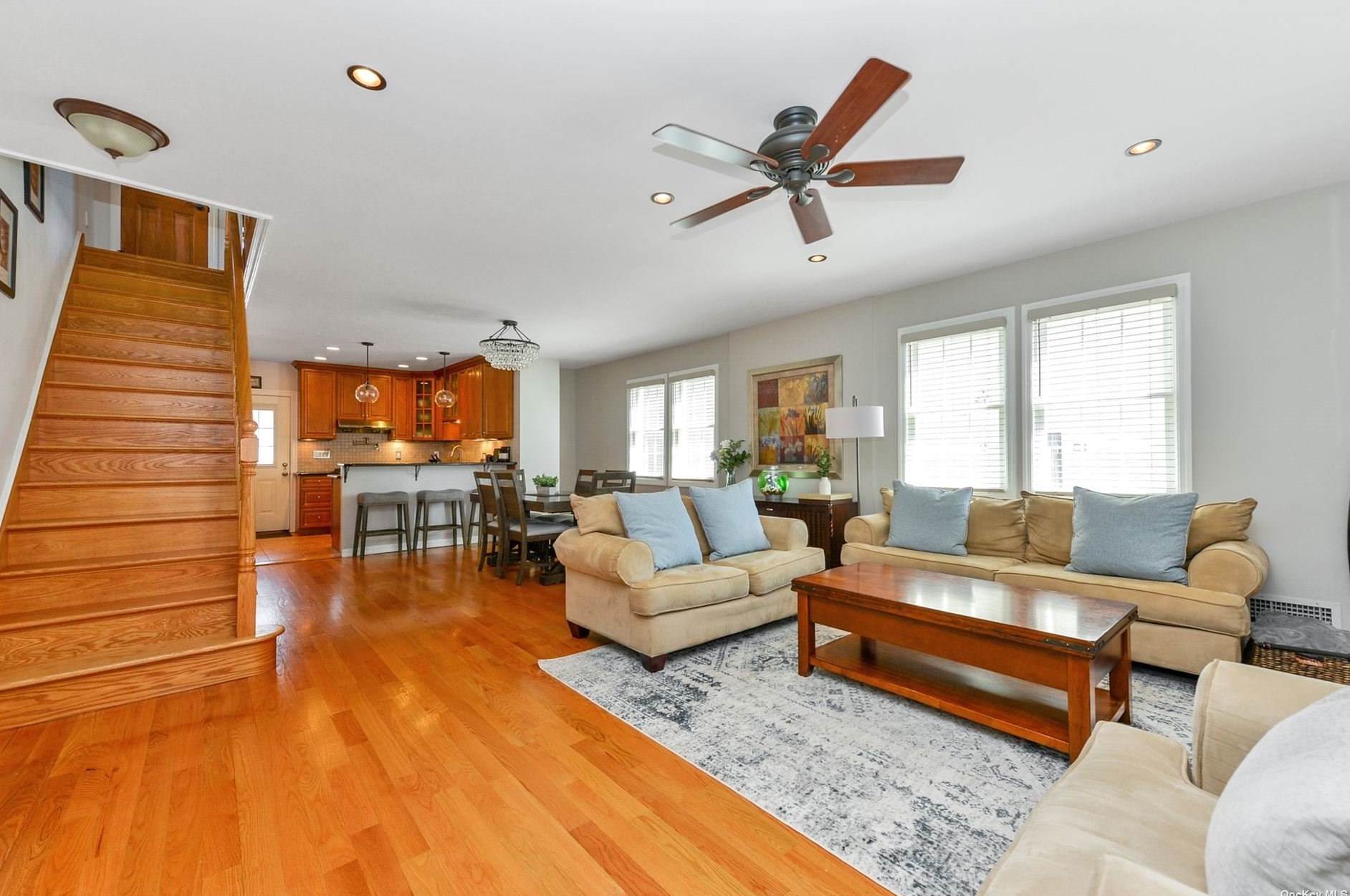 145-39 19th Ave, Flushing, NY 11357-3030