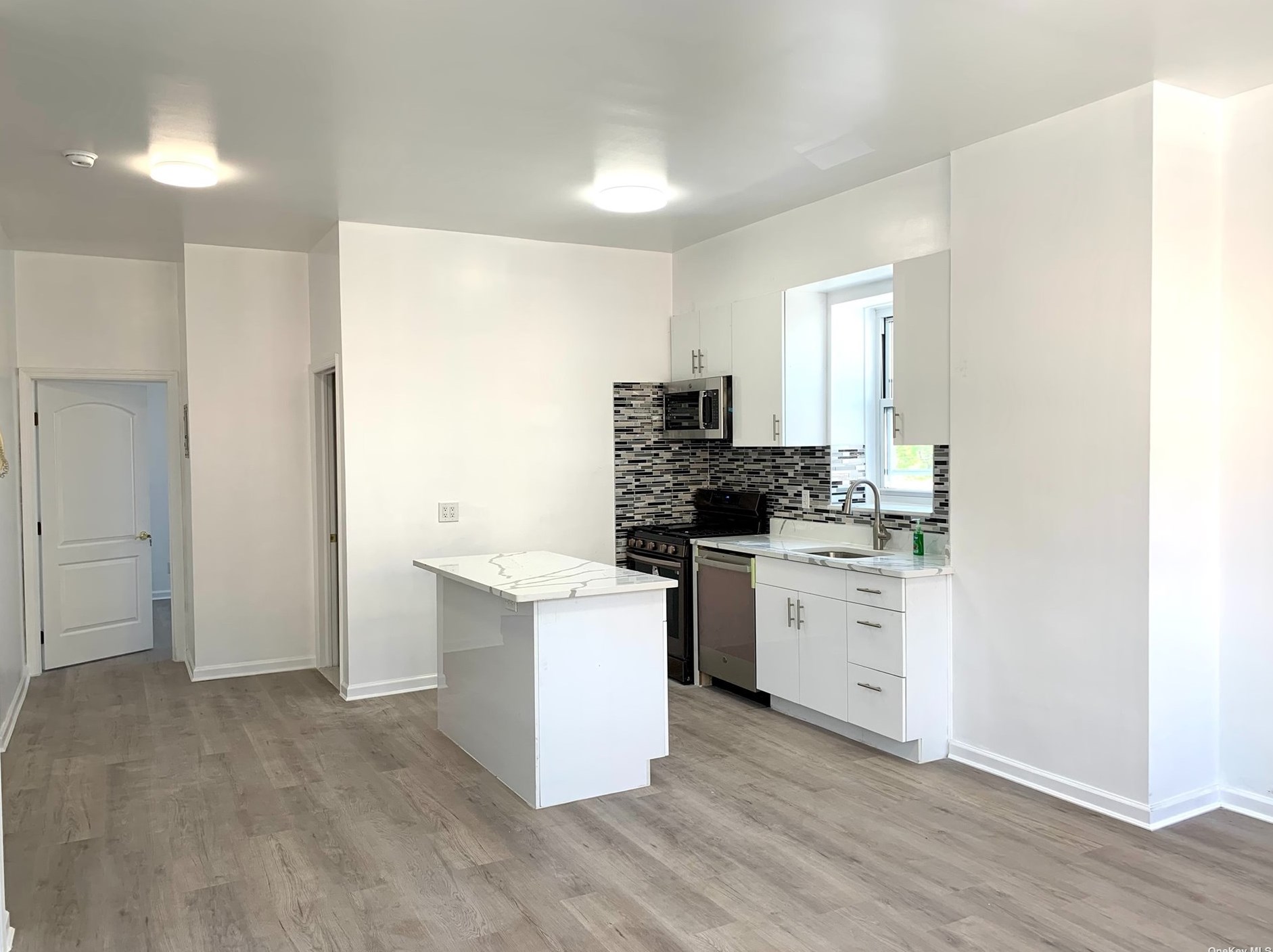 149-56 14th Ave, Flushing NY  11357-1403 exterior