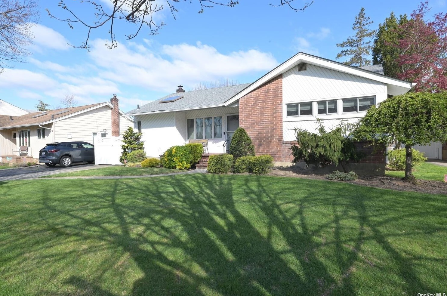 1323 Prospect Ave, Hempstead, NY 11554-4742