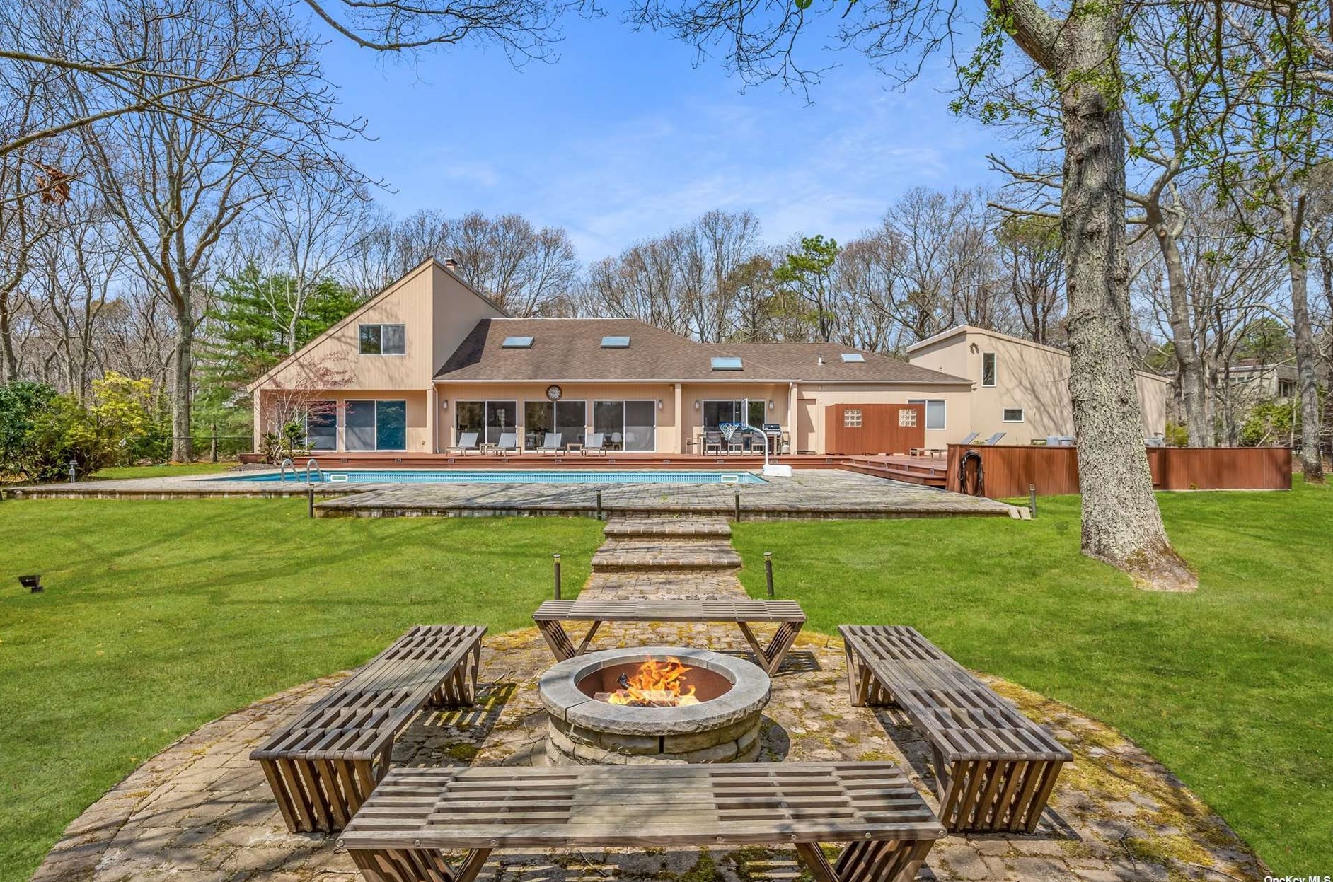 35 Fox Hollow Dr, East Quogue, NY 11942