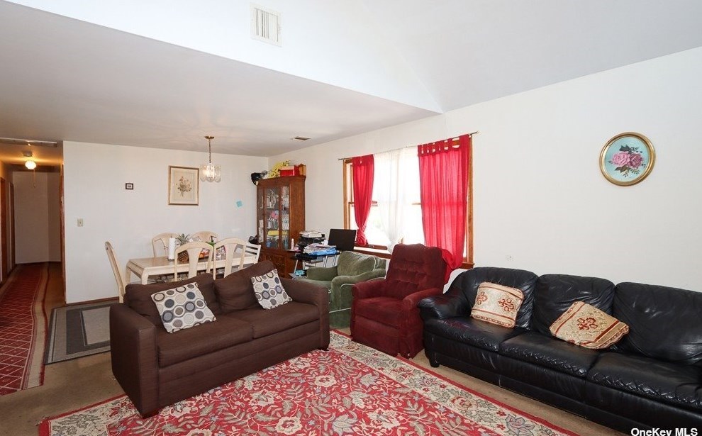 14 2nd St, Glen Cove NY  11542-3824 exterior