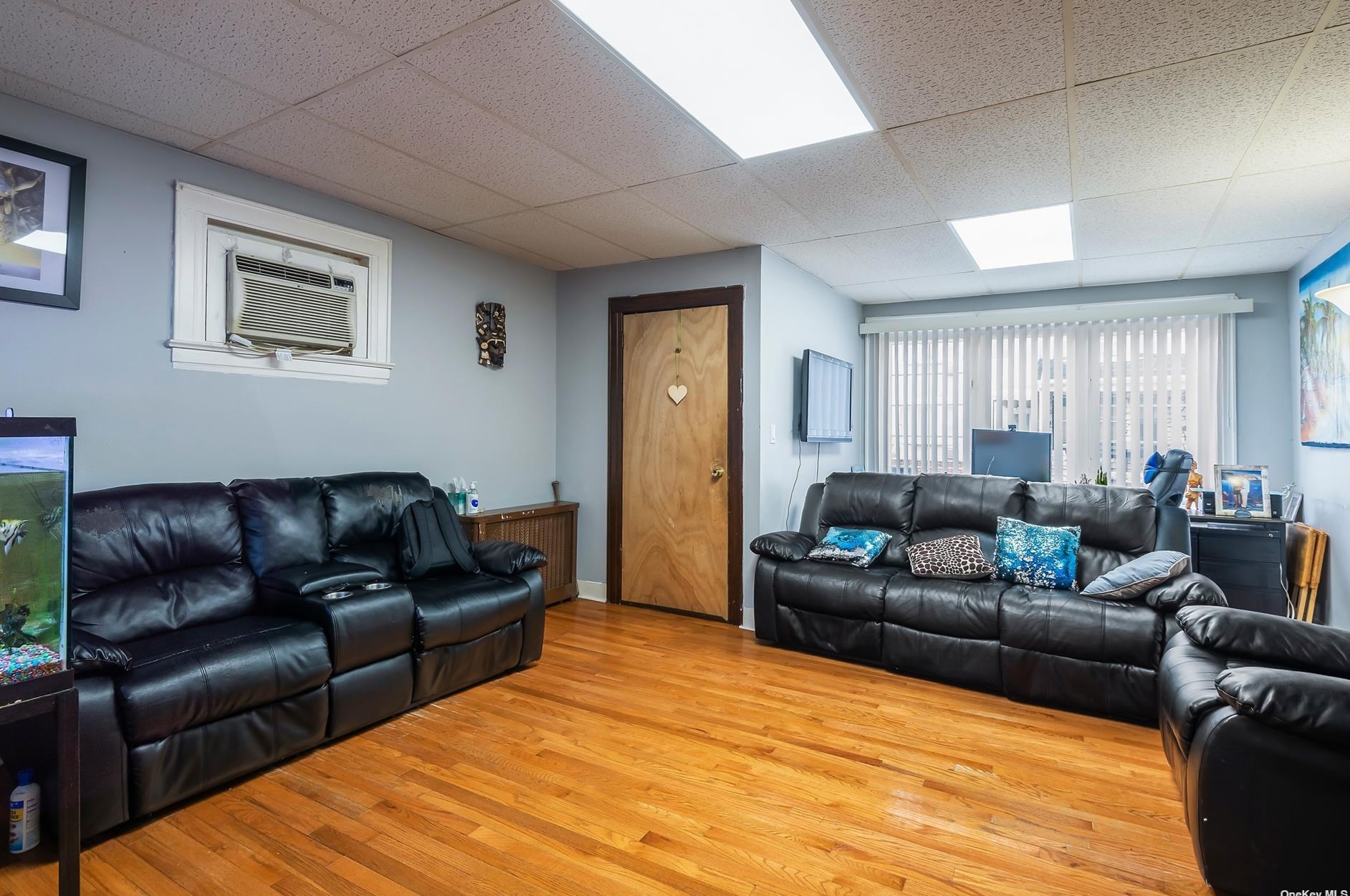 78-10 81st St, Flushing, NY 11385-1320