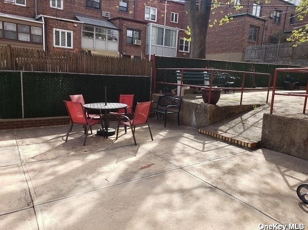 6730 Dartmouth St, Flushing NY 11375-4057 exterior