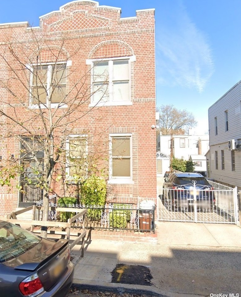 1825 76th St, Brooklyn, NY 11214-1273
