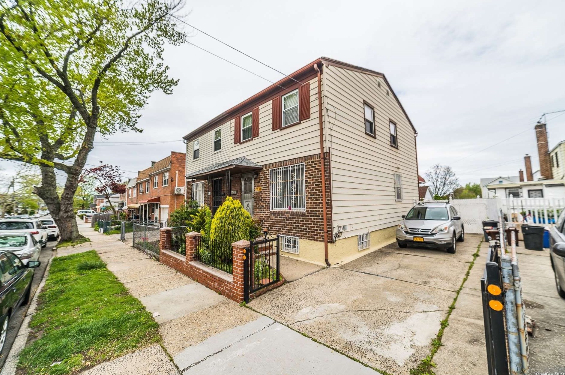 155-15 59th Ave, Flushing, NY 11355-3213