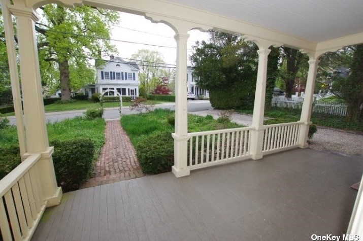 114 Jones Ave, Prt Jefferson Station, NY 11777-1842