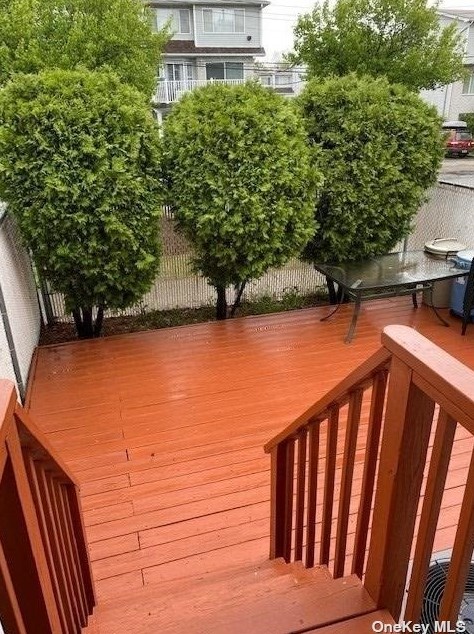 43 Linda Ln, Staten Island NY  10312-1363 exterior