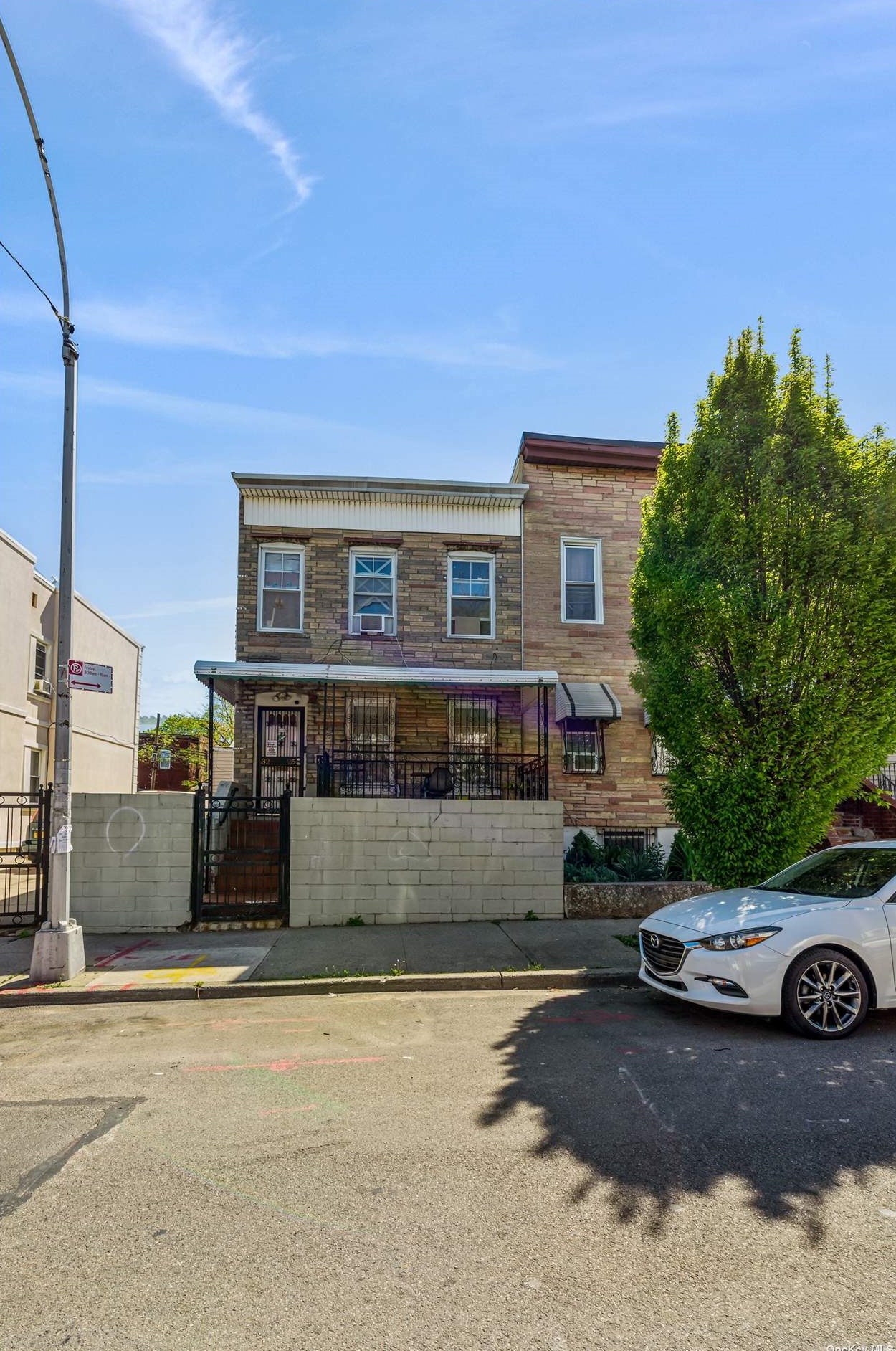 32-25 97th St, Flushing, NY 11369-1216