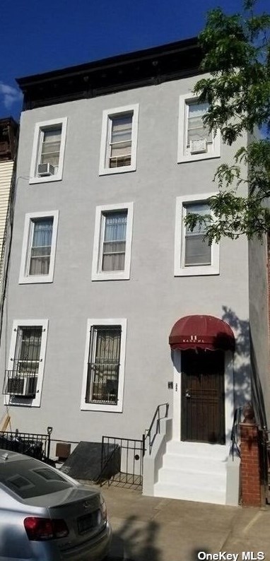 11 Kane St, Brooklyn NY  11233-0014 exterior