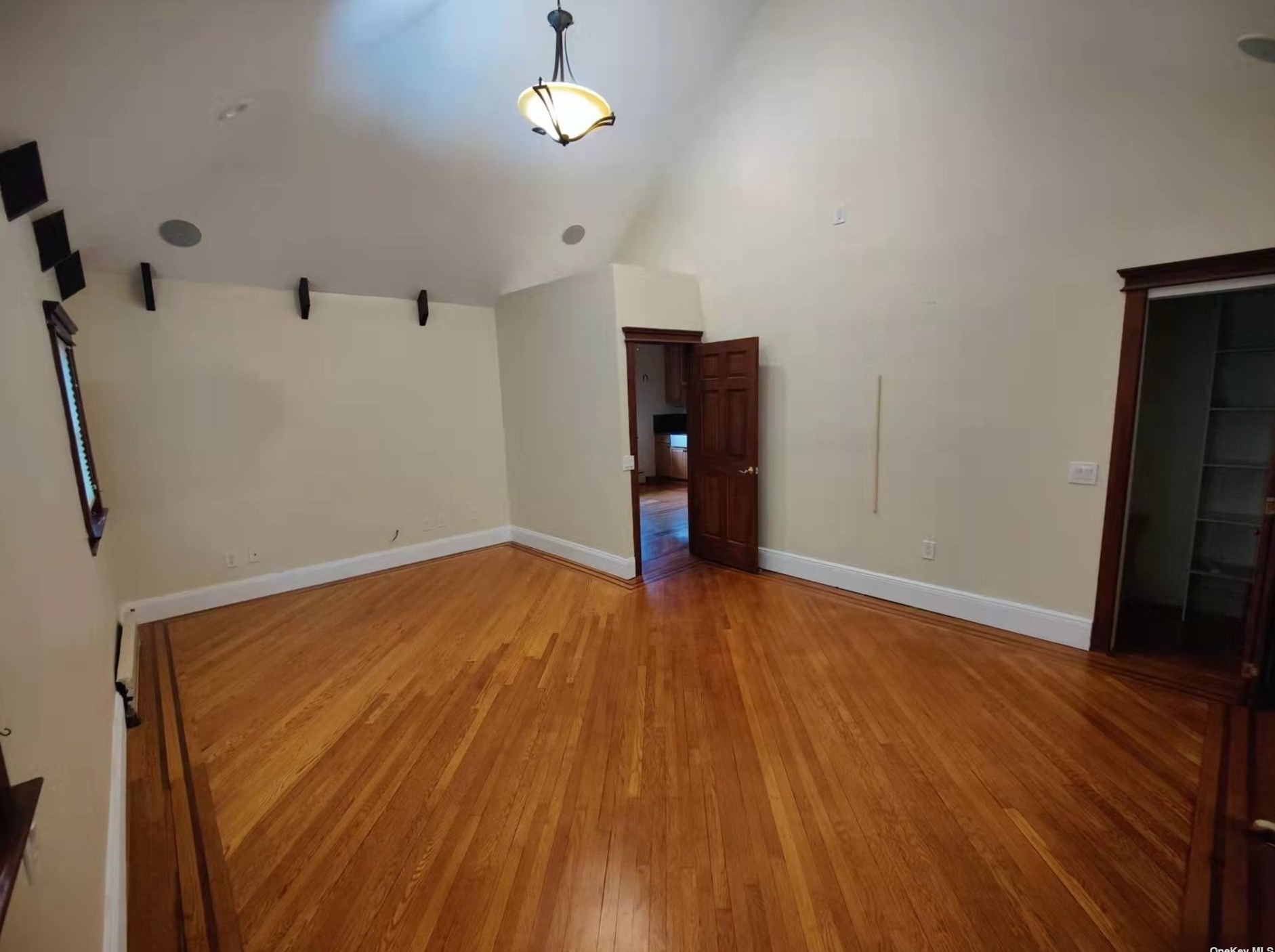118-02 84th Ave #2fl, Jamaica, NY 11415