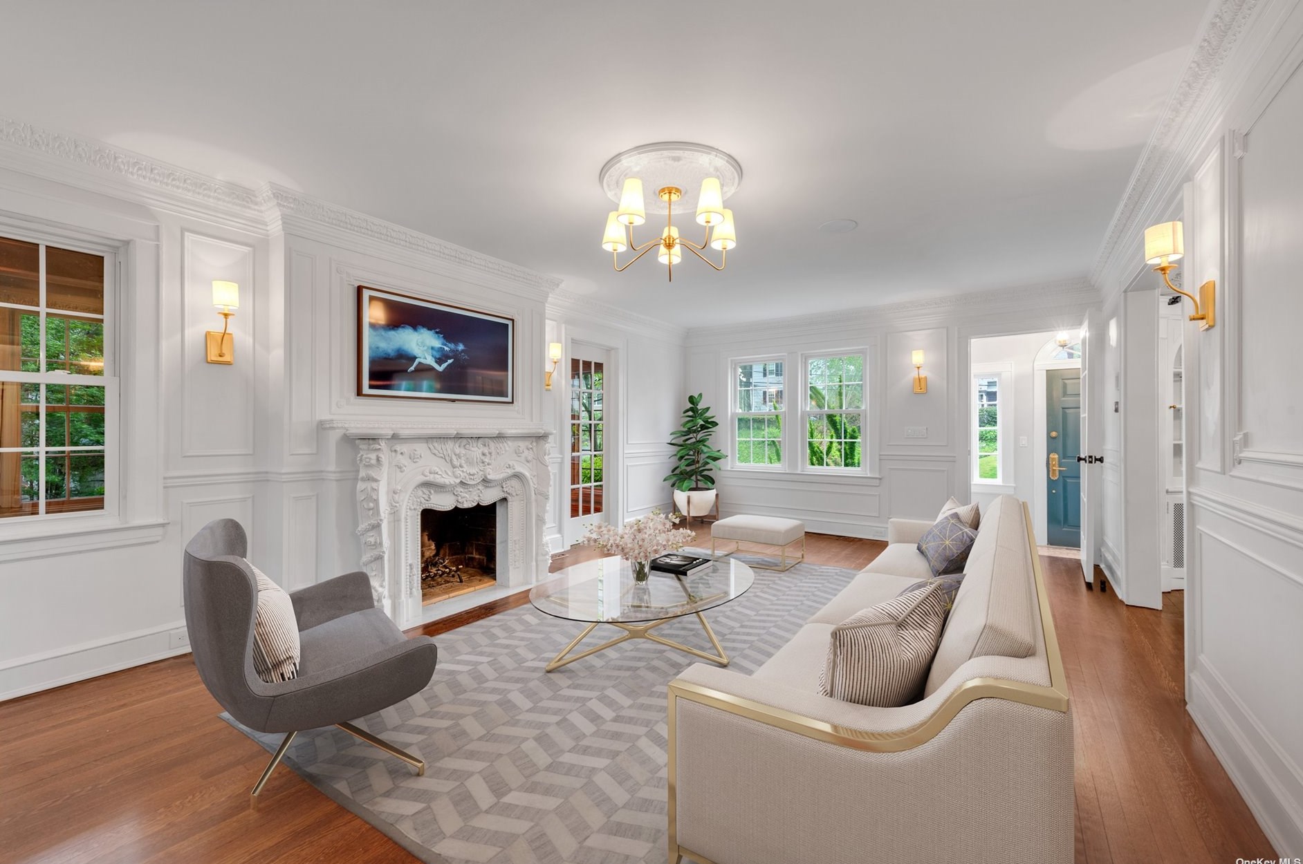 241 Nassau Ave, North Hills, NY 11030-2404