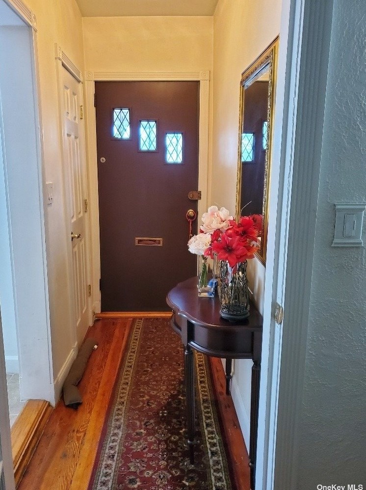 83-11 25th Ave, Flushing, NY 11370-1523