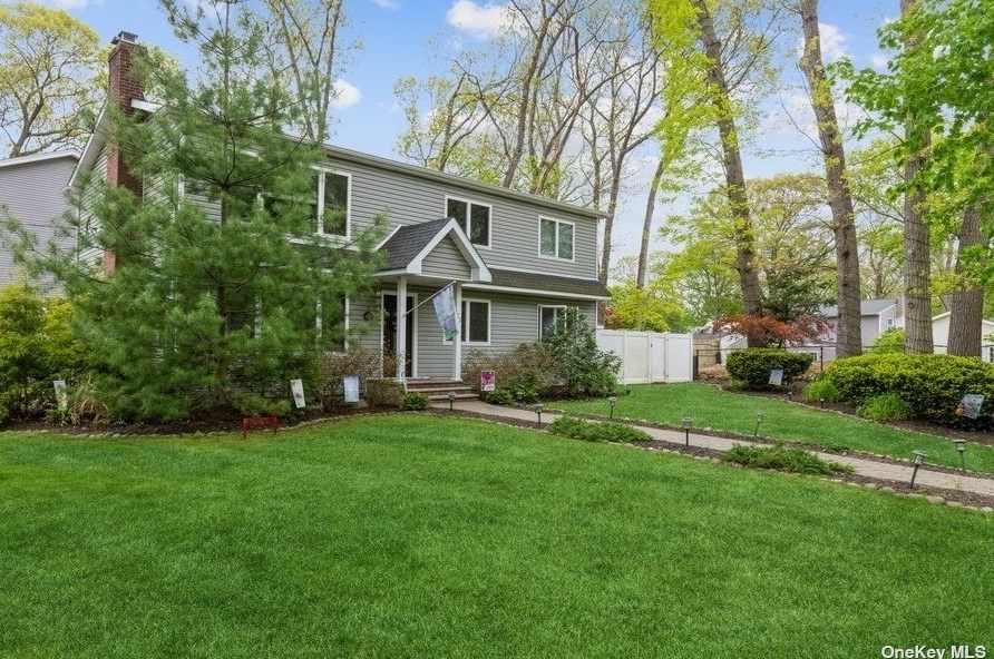 73 Horton Dr, Huntington Station, NY 11746