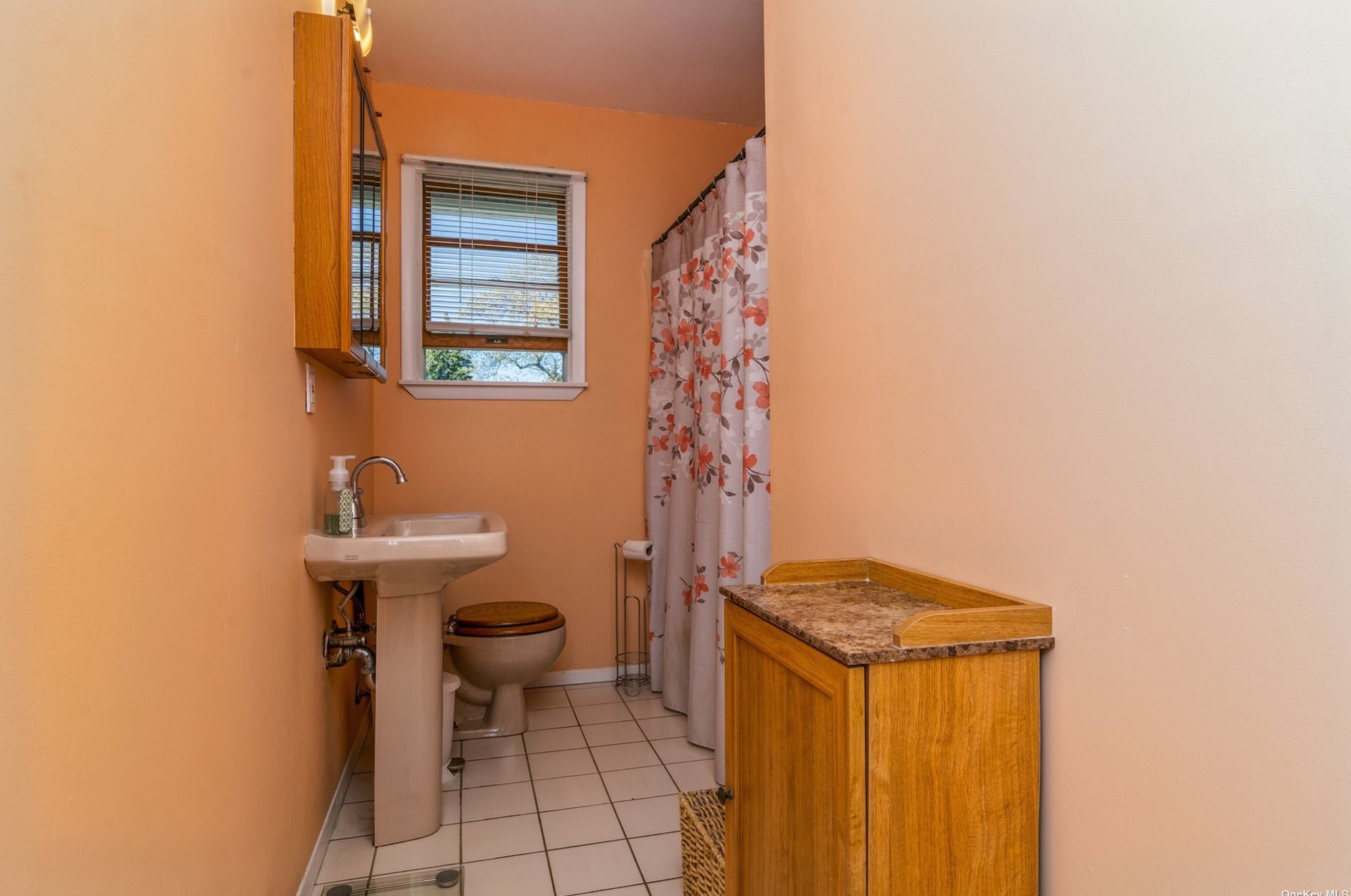 31 Naiad Rd, Rocky Point NY  11778-9678 exterior