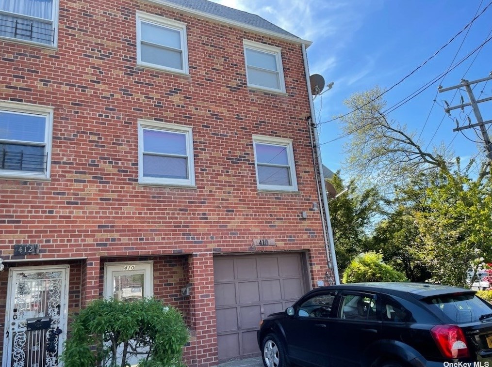 410 Fernside Pl #410, Far Rockaway, NY 11691