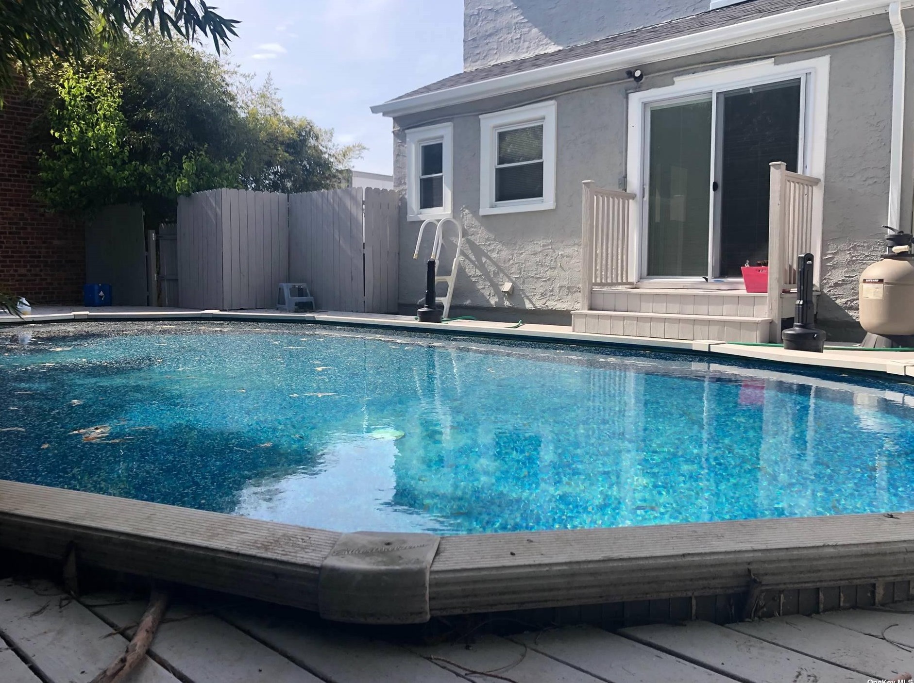 175 Regent Pl, Hempstead, NY 11552-1613